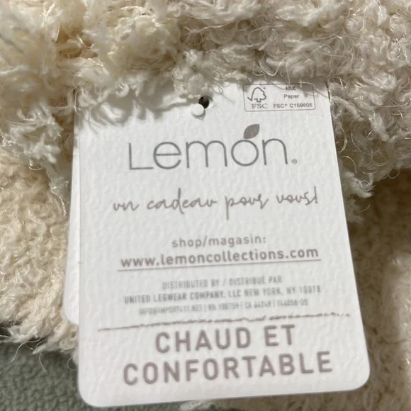 LEMON Snow Drift Pom Pom Beanie - Picture 10 of 14